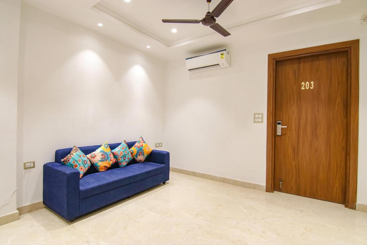 Fabhotel La Serene Bnb- Ashok Vihar Нью-Дели Экстерьер фото