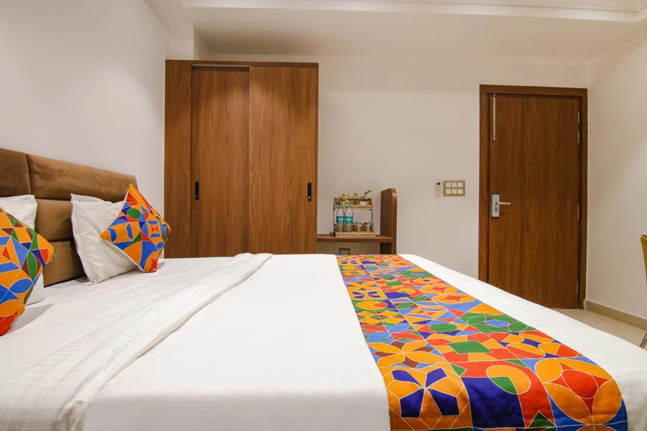Fabhotel La Serene Bnb- Ashok Vihar Нью-Дели Экстерьер фото