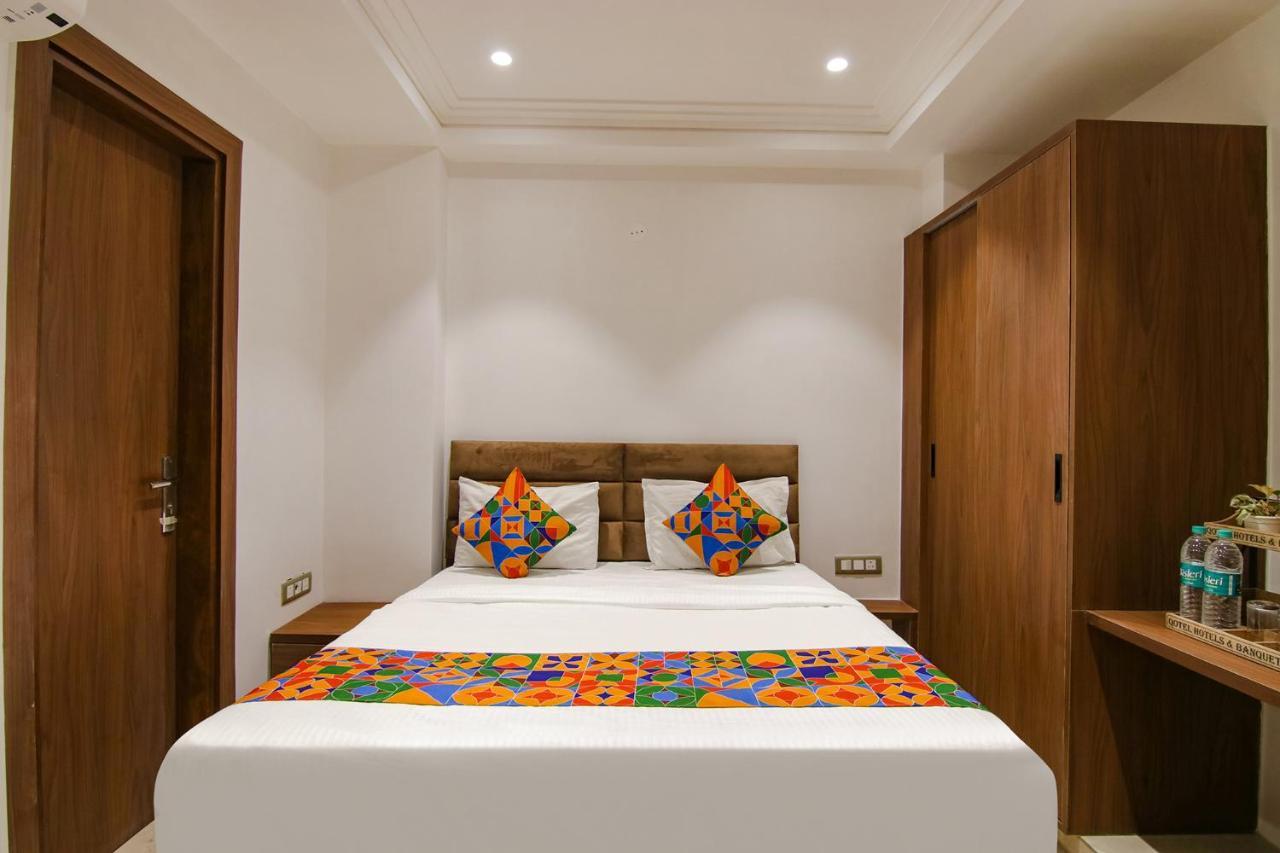 Fabhotel La Serene Bnb- Ashok Vihar Нью-Дели Экстерьер фото