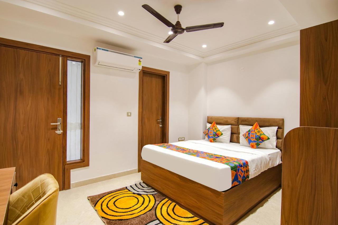 Fabhotel La Serene Bnb- Ashok Vihar Нью-Дели Экстерьер фото
